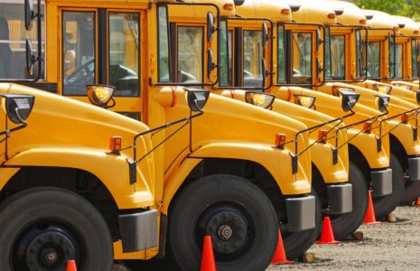 Transport scolaire : Québec doit imposer et financer des barrières protectrices