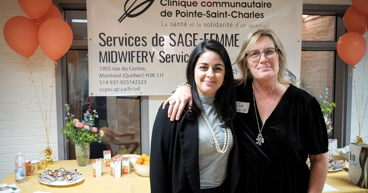 Mounia Amine, présidente du Regroupement Les Sages-femmes du Québec, et Claudia Faille, responsable des services de sage-femme à la Clinique communautaire de Pointe-Saint-Charles