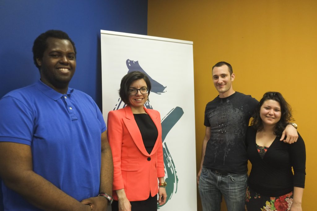 Doug-Scott Lorvil, Guillaume Fortin-Viens, et Annik Patriarca avec Niki Ashton. | Photo : Cédric 