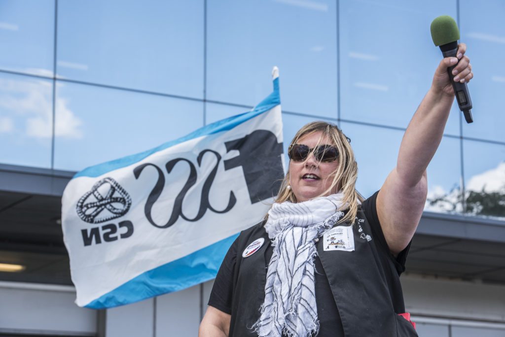 063 CPE Manif rue Fullum 056 24 septembre 2016-2 photo Michel Giroux