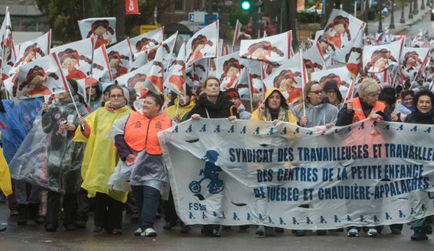 Des milliers de travailleuses en grève partout au Québec | Photo : C. Allard