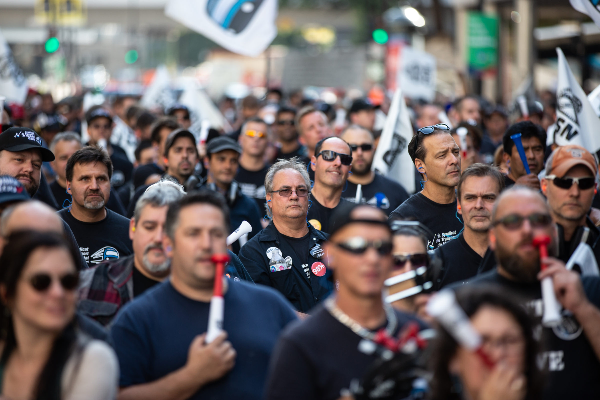 Montreal, Québec, Canada - 13 septembre 2018: Les employé-es d’entretien manifestent devant la STM
contre les demandes de recul injustifiés 
Photo Normand Blouin