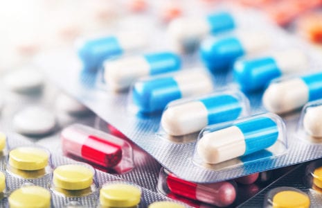 La nouvelle ministre fédérale de la Santé doit passer à l'action rapidement pour un régime d'assurance médicaments public et universel