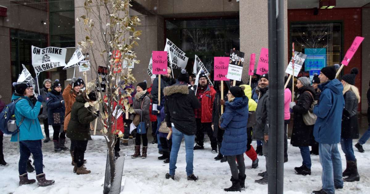 Employé-es des bibliothèques de l'Université Concordia en grève