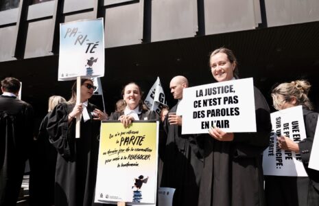 Les avocates et avocats de l’aide juridique demandent aux candidats de s’engager pour la parité