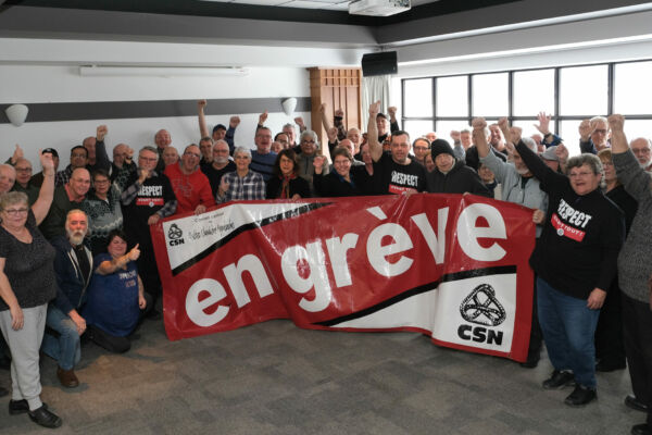 Les syndicats de B.R. et de Tremblay et Paradis votent en faveur de la grève générale illimitée