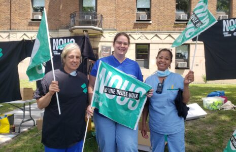 Des syndicats manifestent devant l'Hôpital de Verdun