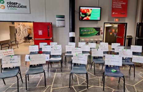 Les membres du Syndicat des enseignantes et des enseignants du Cégep régional de Lanaudière  à Joliette (FNEEQ–CSN) rejettent les offres du gouvernement