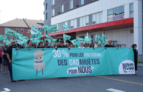 L’opinion publique est clairement du côté des travailleuses et des travailleurs, selon un sondage SOM