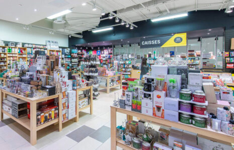 Renaud-Bray: un salon du livre sur le dos des travailleuses et des travailleurs!