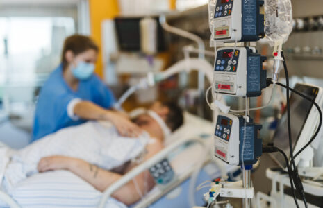 Santé Québec, un an plus tard – L’échec de l’homme qui n’écoutait personne