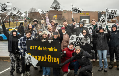 La CSN condamne la fermeture d’un Renaud-Bray à Québec