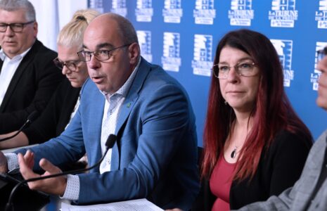 Les centrales syndicales et le RATTMAQ appellent à dépolitiser l’immigration