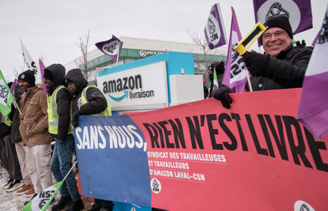 Fermetures d’Amazon : Oxfam et la CSN déposent une plainte à l’OCDE