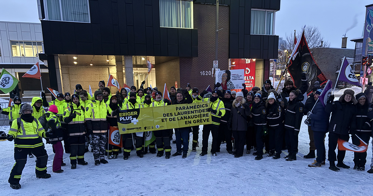 Des paramédics et des agents de la paix au 5 à 7 de la CAQ