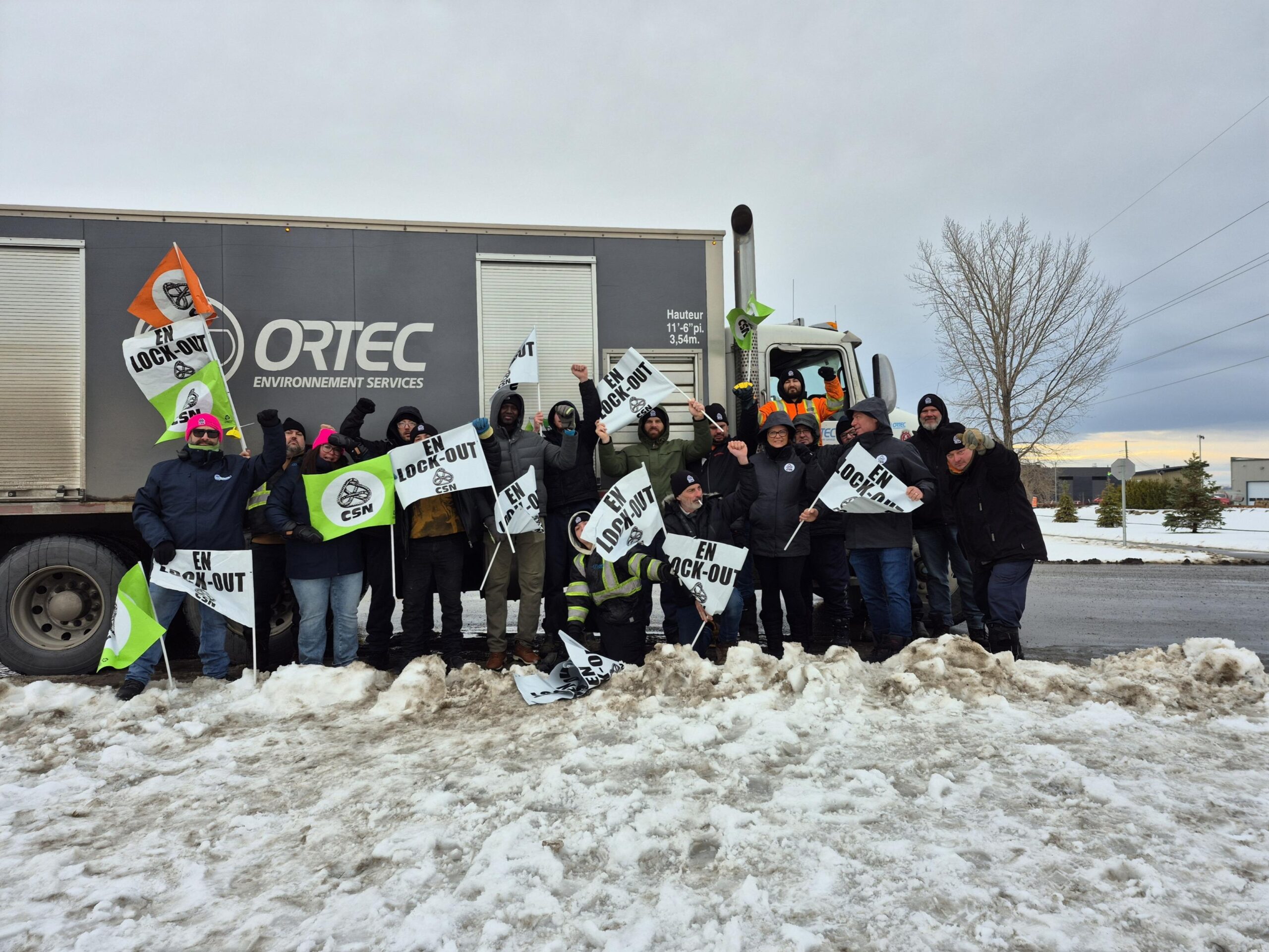 Les 22 salarié-es d’Ortec Environnement Services de Saint-Rémi en lock-out