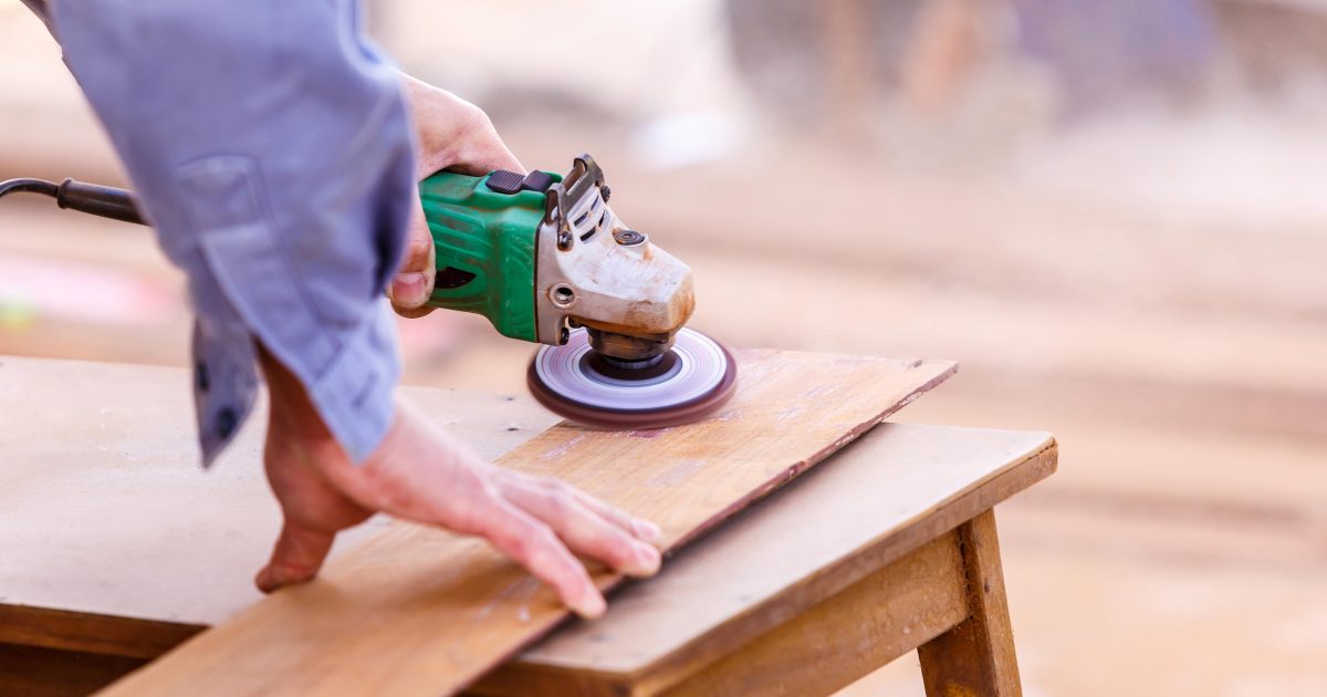 carpenter plane wood for house construction