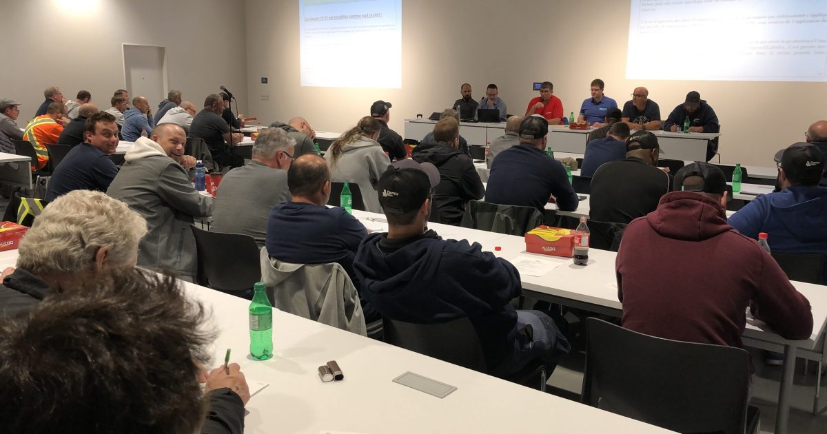 Les membres du Syndicat des travailleurs de Demix (LaSalle et Longueuil) en AG ce soir.