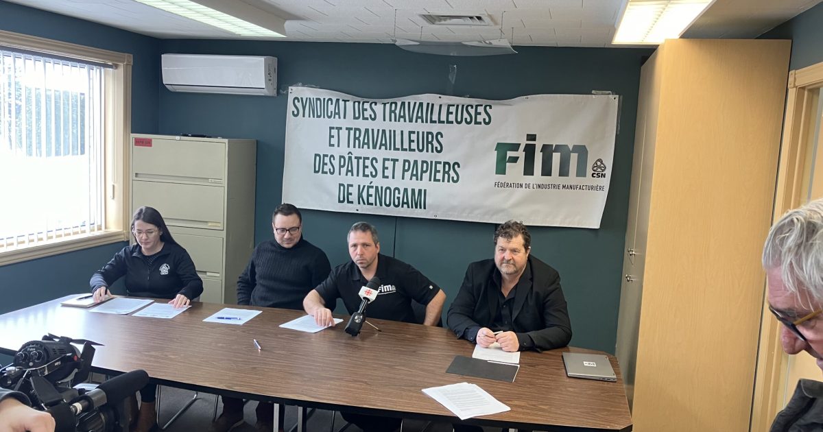Conférence de presse au bureau syndical de Kenogami.