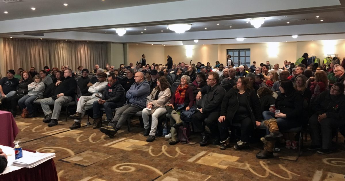Les membres du STTT-CSN en assemblée générale.