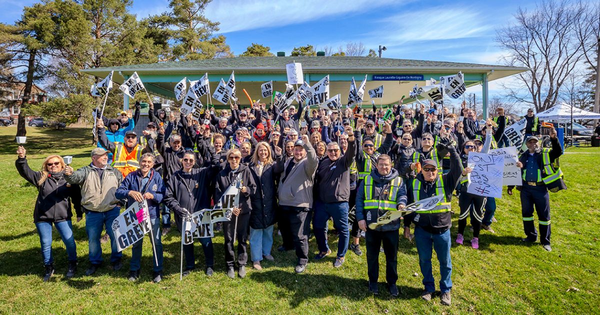 Les syndicats ont participé à la grève du 18 avril dernier. - Photo : Simon Rancourt